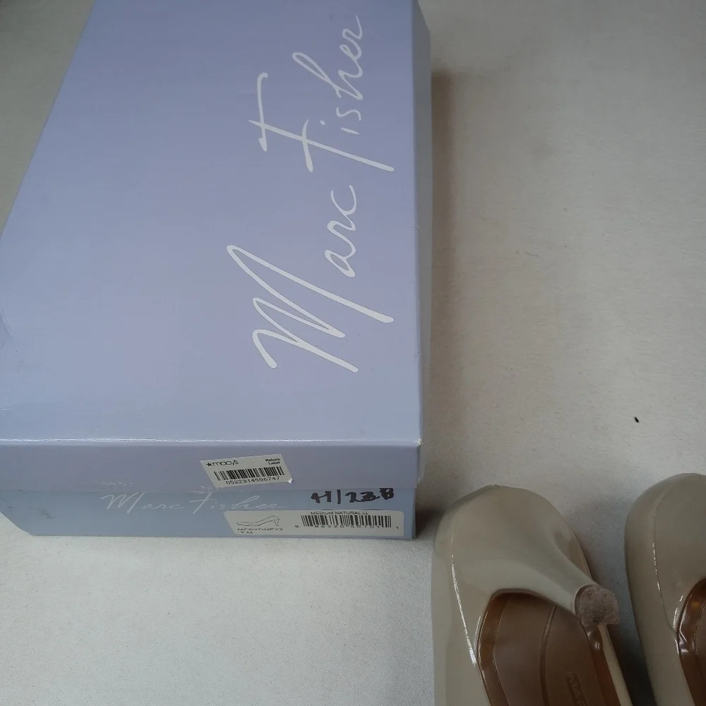 Marc Fisher 'MFsydney2' Pump Nude Patent Leather p